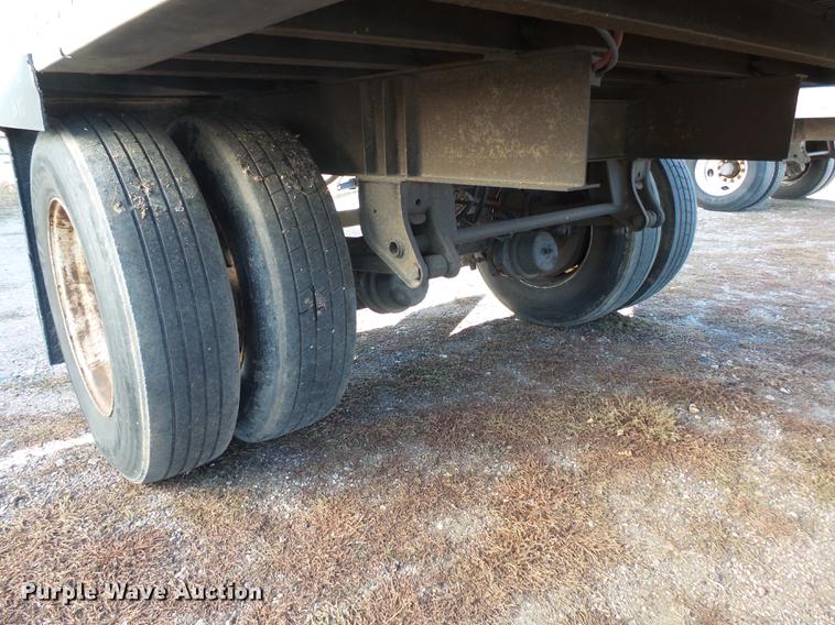 image for item DX9146 2004 Great Dane dry van trailer