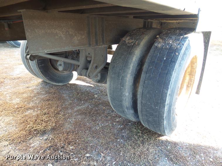 image for item DX9146 2004 Great Dane dry van trailer