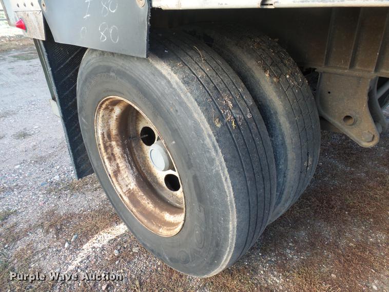 image for item DX9146 2004 Great Dane dry van trailer