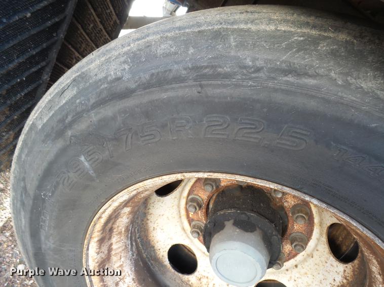 image for item DX9146 2004 Great Dane dry van trailer