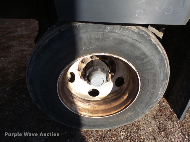 image for item DX9146 2004 Great Dane dry van trailer