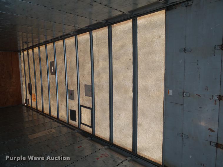 image for item DX9147 2004 Great Dane dry van trailer