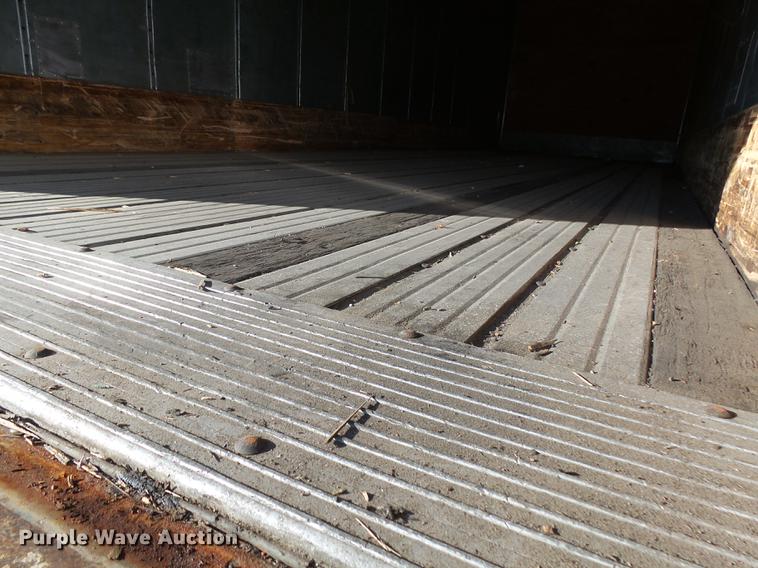 image for item DX9147 2004 Great Dane dry van trailer