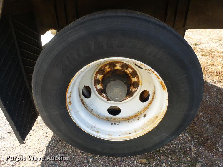 image for item DX9147 2004 Great Dane dry van trailer