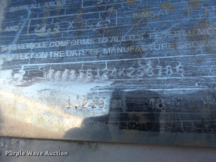 image for item DX9147 2004 Great Dane dry van trailer