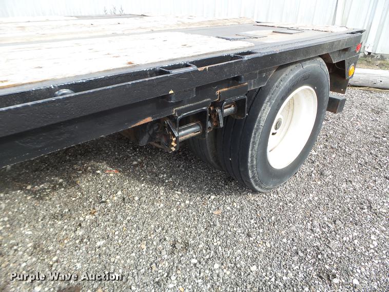 image for item DX9721 2000 Jet drop deck trailer