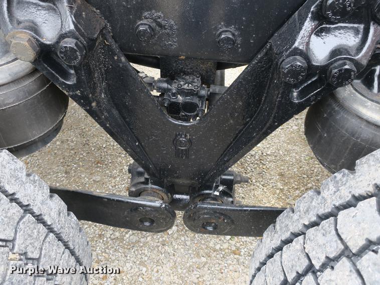 image for item EA9251 2000 Kenworth T800 semi truck