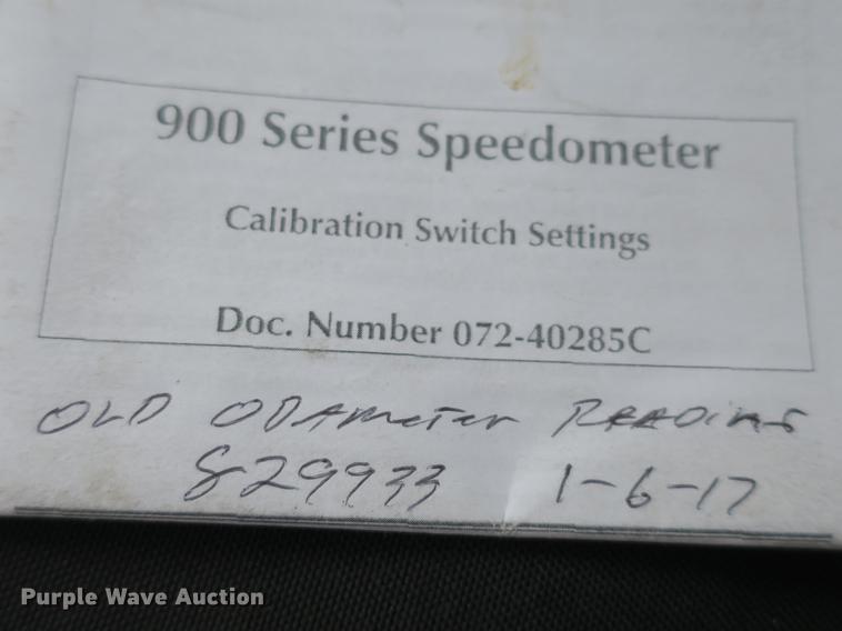 image for item EA9251 2000 Kenworth T800 semi truck