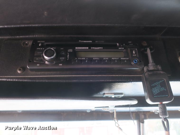 image for item EA9251 2000 Kenworth T800 semi truck