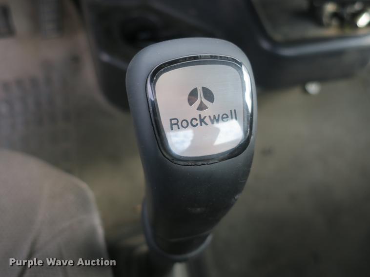 image for item EA9252 1998 Volvo VN semi truck