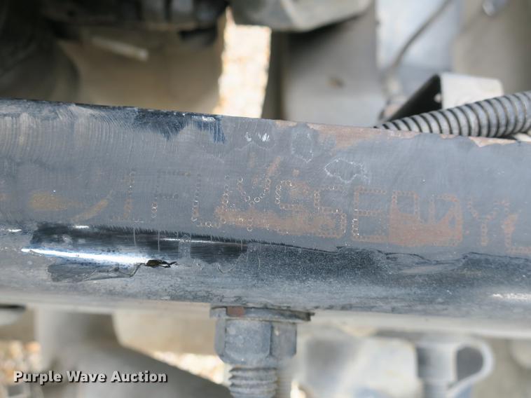 image for item EA9253 2000 Freightliner Century Class truck cab and chassis