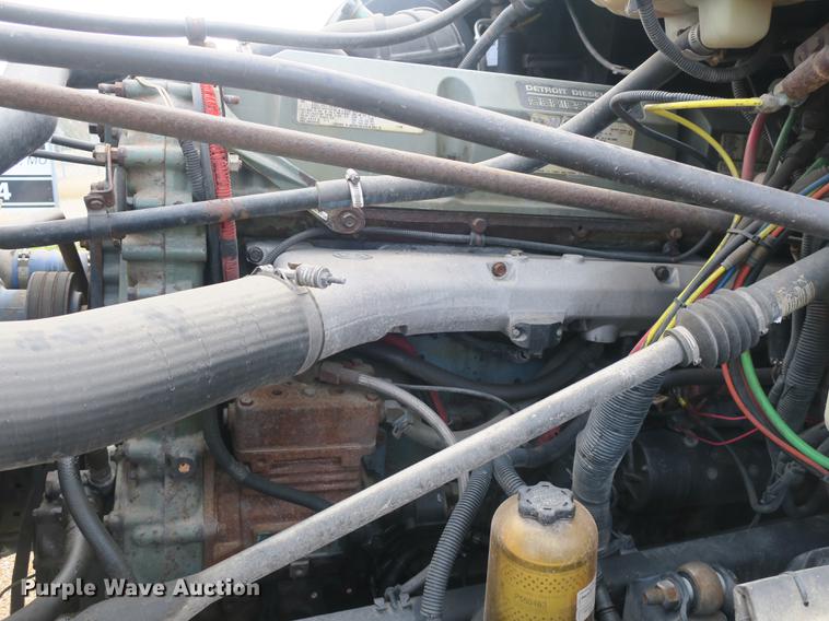 image for item EA9254 2002 Freightliner Columbia semi truck