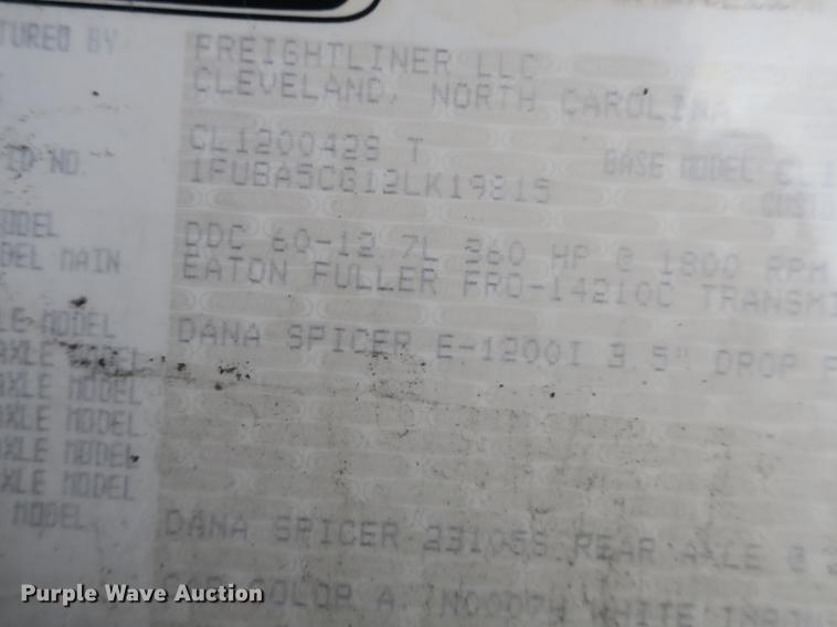 image for item EA9254 2002 Freightliner Columbia semi truck