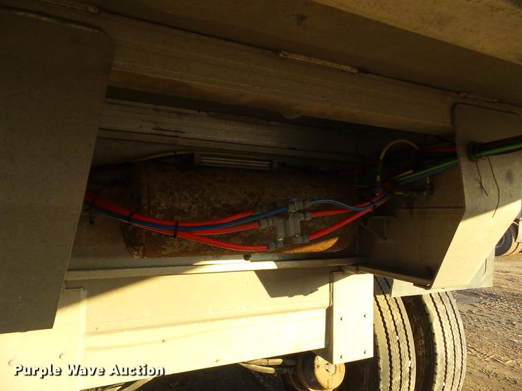 image for item EM9020 2008 East end dump trailer