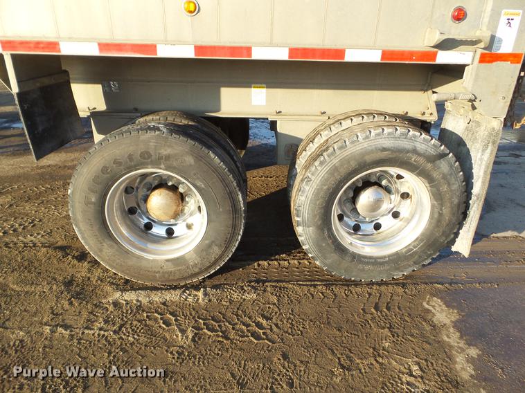 image for item EM9020 2008 East end dump trailer