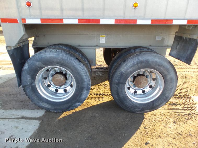 image for item EM9020 2008 East end dump trailer