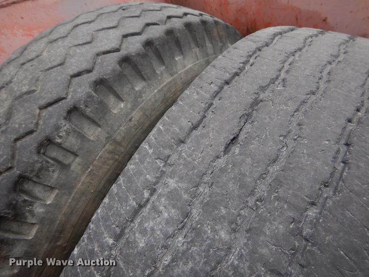 image for item ER9253 1981 Clark lowboy equipment trailer