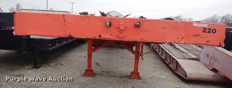 image for item ER9254 1971 Fruehauf flatbed trailer