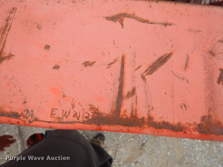 image for item ER9254 1971 Fruehauf flatbed trailer