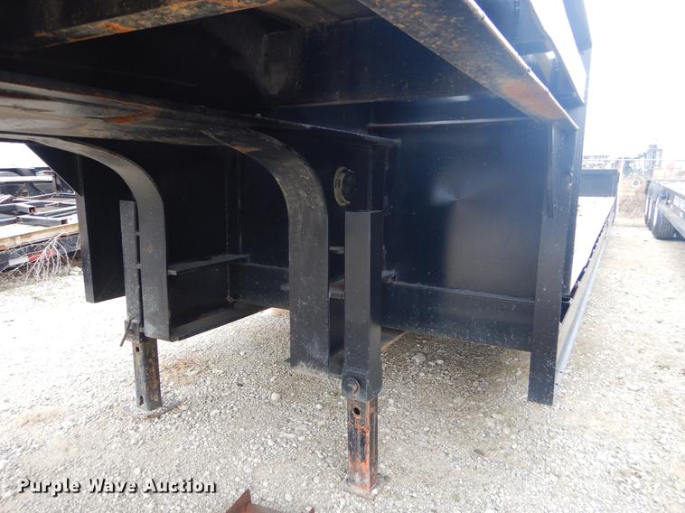 image for item ER9256 1980 Hercules drop deck trailer