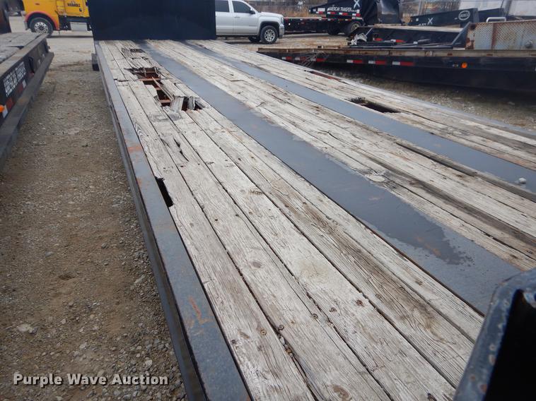 image for item ER9256 1980 Hercules drop deck trailer