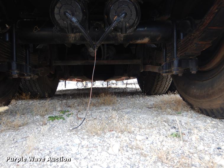 image for item ER9256 1980 Hercules drop deck trailer