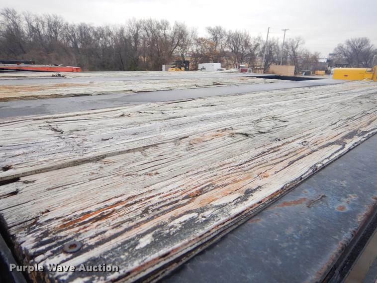 image for item ER9256 1980 Hercules drop deck trailer