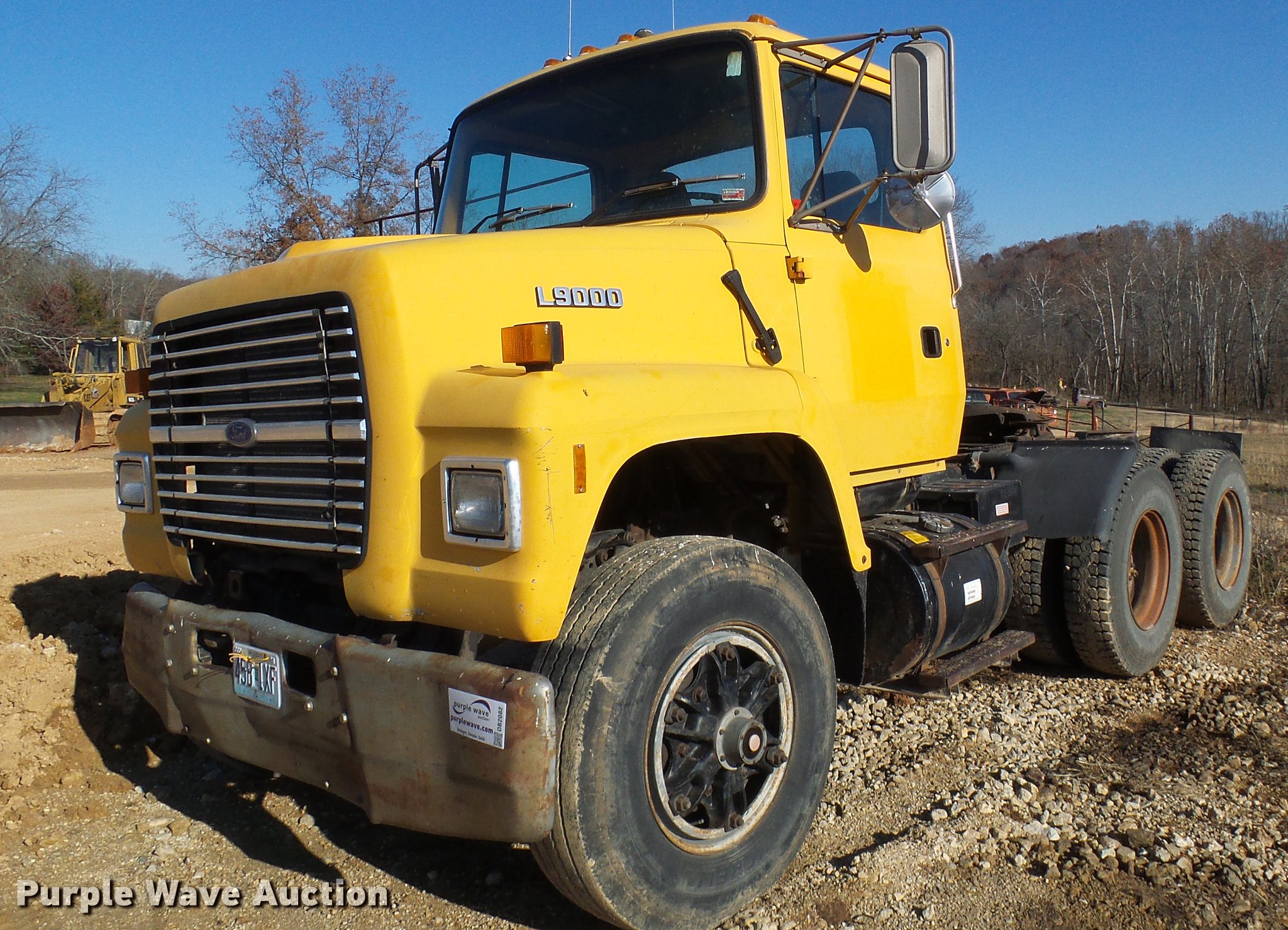 1995 Ford Aeromax LNT9000 semi truck in Eldon, MO | Item DB2082