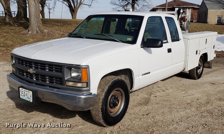 image for item AV9400 1997 Chevrolet 2500 Ext. Cab utility bed pickup truck