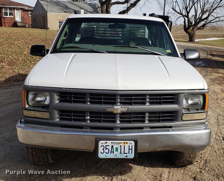 image for item AV9400 1997 Chevrolet 2500 Ext. Cab utility bed pickup truck