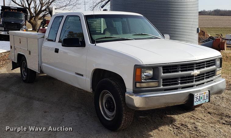 image for item AV9400 1997 Chevrolet 2500 Ext. Cab utility bed pickup truck