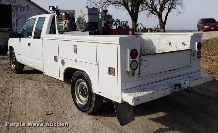 image for item AV9400 1997 Chevrolet 2500 Ext. Cab utility bed pickup truck