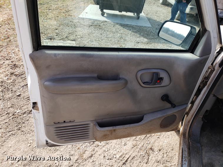 image for item AV9400 1997 Chevrolet 2500 Ext. Cab utility bed pickup truck