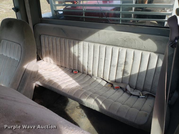 image for item AV9400 1997 Chevrolet 2500 Ext. Cab utility bed pickup truck