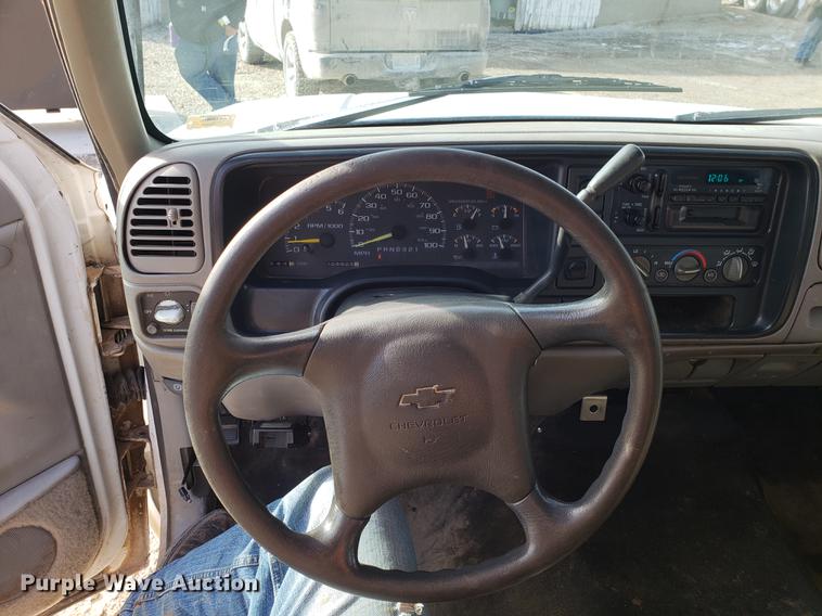 image for item AV9400 1997 Chevrolet 2500 Ext. Cab utility bed pickup truck