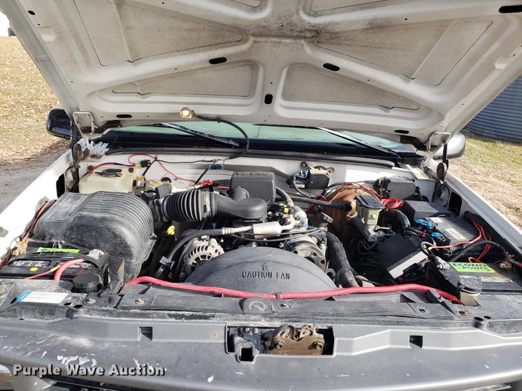 image for item AV9400 1997 Chevrolet 2500 Ext. Cab utility bed pickup truck