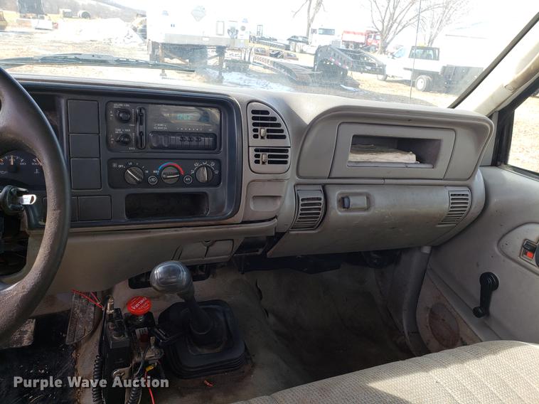 image for item AV9428 1997 Chevrolet 3500 flatbed pickup truck with crane