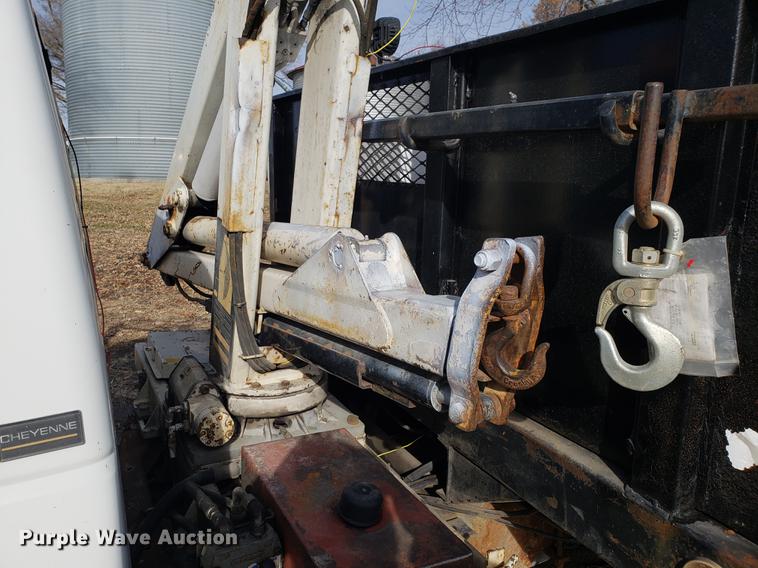 image for item AV9428 1997 Chevrolet 3500 flatbed pickup truck with crane