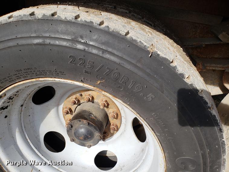 image for item AV9428 1997 Chevrolet 3500 flatbed pickup truck with crane