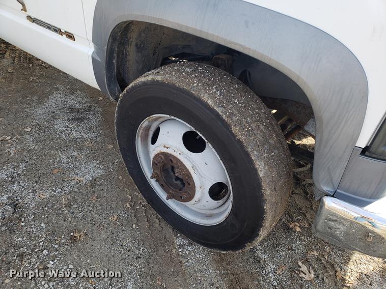 image for item AV9428 1997 Chevrolet 3500 flatbed pickup truck with crane