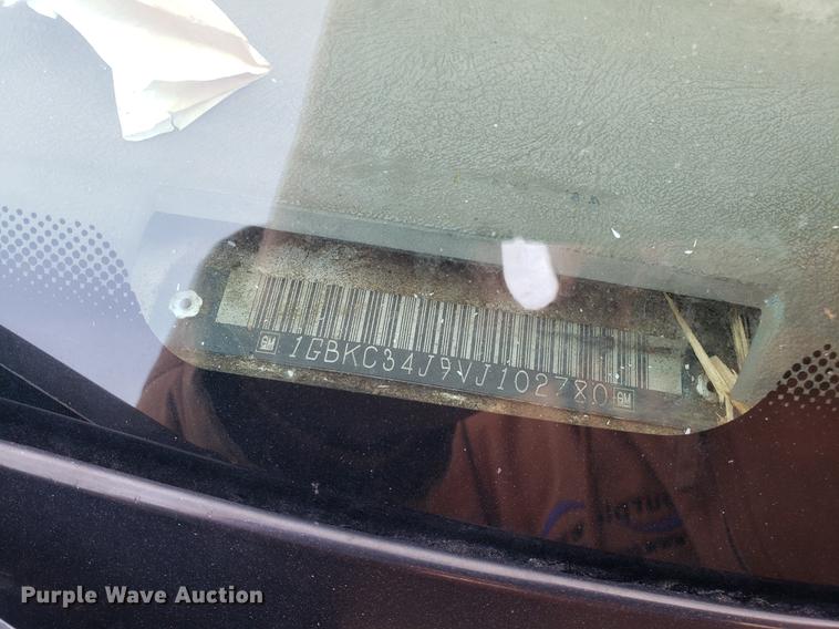 image for item AV9428 1997 Chevrolet 3500 flatbed pickup truck with crane