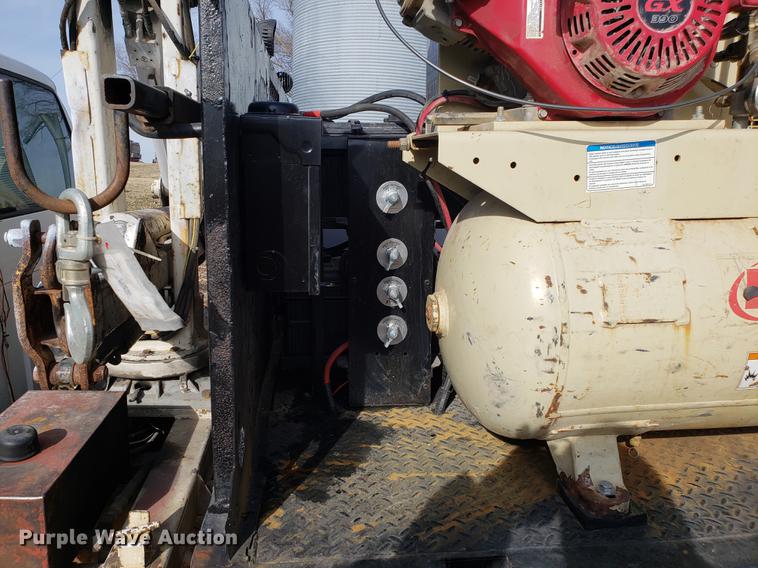 image for item AV9428 1997 Chevrolet 3500 flatbed pickup truck with crane