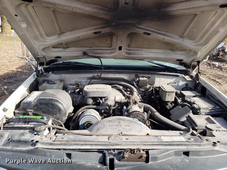 image for item AV9428 1997 Chevrolet 3500 flatbed pickup truck with crane