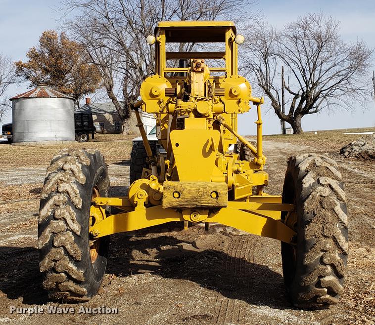 image for item AV9431 Adams 550 rigid frame motor grader