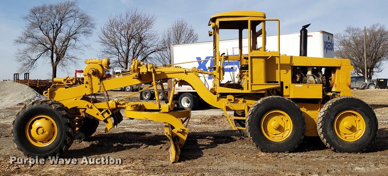 image for item AV9431 Adams 550 rigid frame motor grader