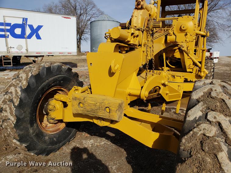 image for item AV9431 Adams 550 rigid frame motor grader