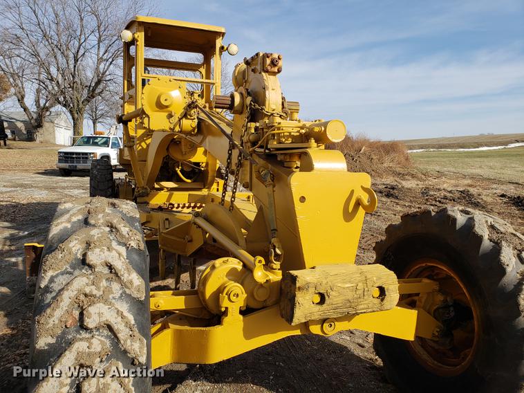 image for item AV9431 Adams 550 rigid frame motor grader