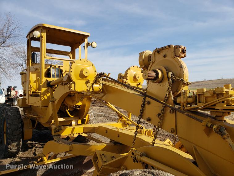 image for item AV9431 Adams 550 rigid frame motor grader