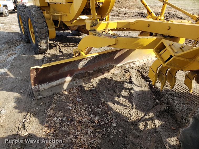 image for item AV9431 Adams 550 rigid frame motor grader