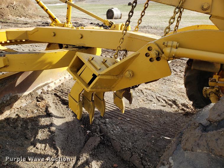 image for item AV9431 Adams 550 rigid frame motor grader